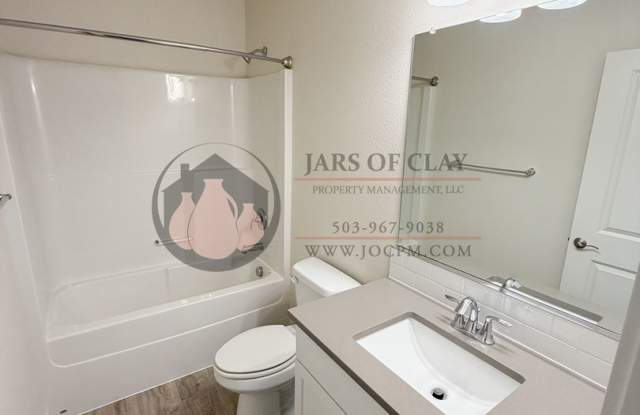 Single Level - Move-in Ready N. Albany Home Gallery 4