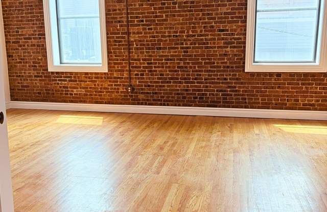 8 E Front Street Gallery 4