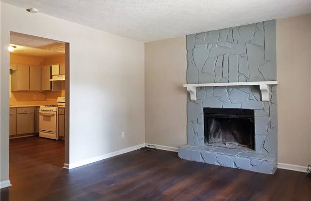 1229 Creek Forest Ct NW Gallery 2