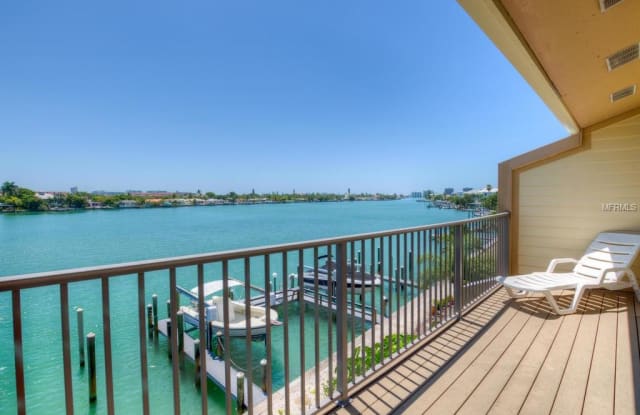 135 92ND AVENUE - 135 92nd Avenue, Treasure Island, FL 33706