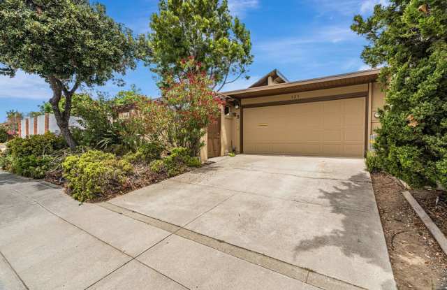 2 Bedroom, 2 Bath Home with Bonus Room photos photos