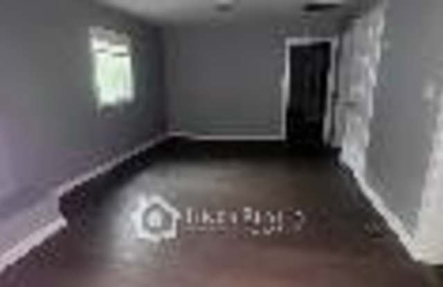 1303 Caldwell Street Gallery 2