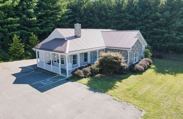 1236 Bear Trail Gallery 1
