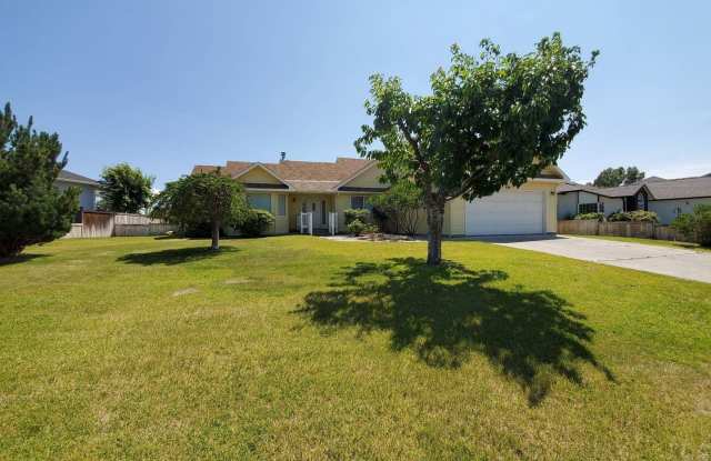 4097 COVE WEST DRIVE - 4097 Cove West Drive, Moses Lake, WA 98837