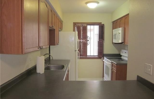 4099 DIIVISION Street - 4099 Division Street, Metairie, LA 70002