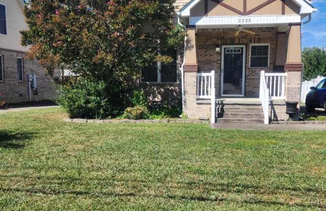 2233 Sherwood Road photos photos