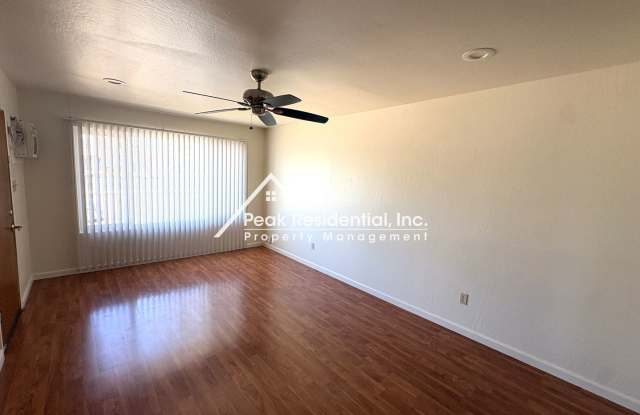 Nice 2bd/1ba Carmichael Duplex with 1 Car Garage Gallery 4