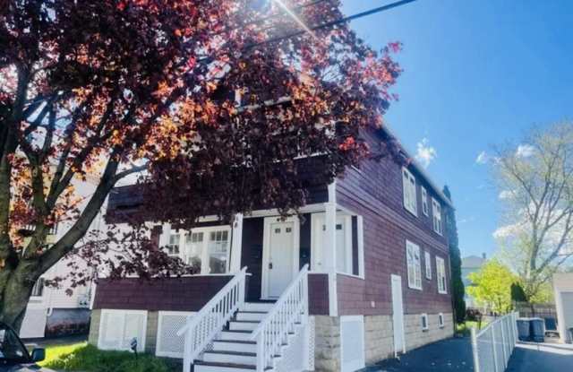 137 Mills St. photos photos