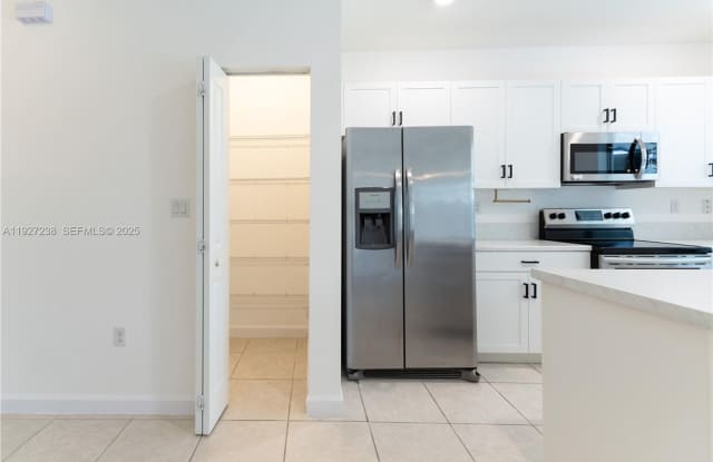 25185 SW 108th Avenue 25185, Homestead, FL 33032 photos photos