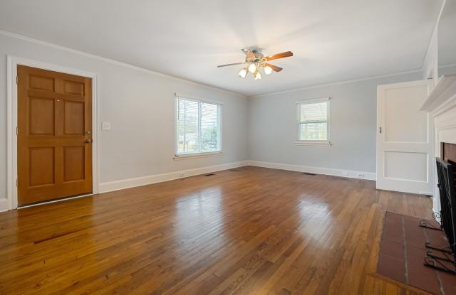 Spacious 4 bedroom home located in North Durham! Available: Now! Gallery 4