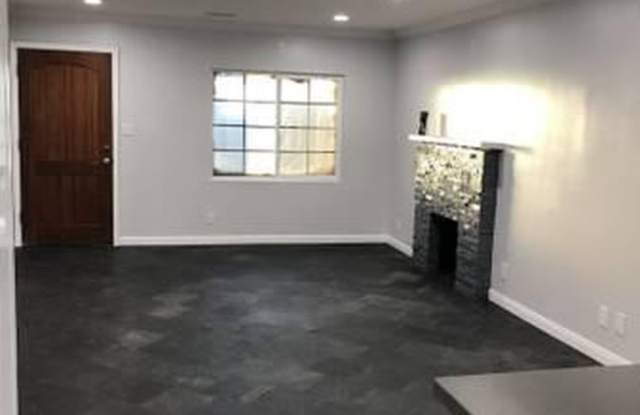737 Penrith Drive Gallery 3