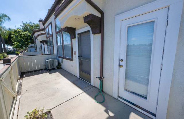 Beautiful 2 bed 2.5 bath condo available now! Chula Vista / Eastlake $3495/month photos photos