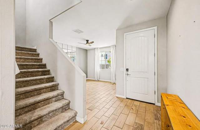 10950 W Beatrice St, Avondale- Amazing 4 bed, 2.5 bath home, so many wonderful features! Gallery 4