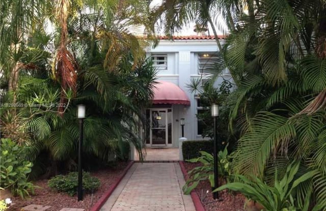 215 30 ST - 215 30th Street, Miami Beach, FL 33140