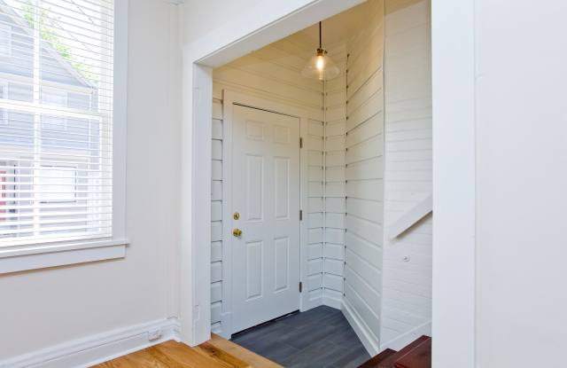32 Amherst Street Gallery 4