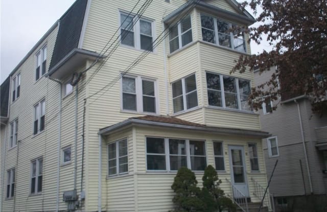 32-34 Arnold Street - 32 Arnold St, Hartford, CT 06106