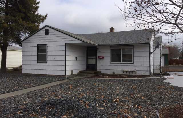 Home in The Heart of Ephrata! Gallery 1