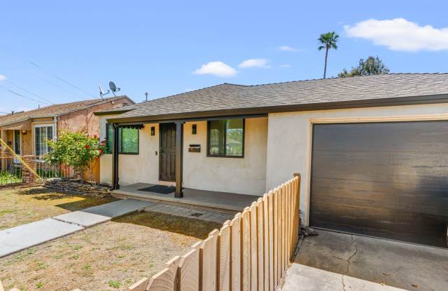 Renovated Hayward Home: Central AC, Garage, and Modern Upgrades photos photos Renovated Hayward Home: Central AC, Garage, and Modern Upgrades photos photos