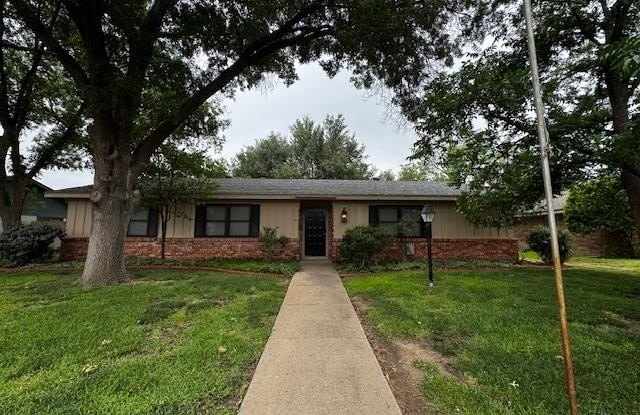 2609 Maxwell Dr photos photos