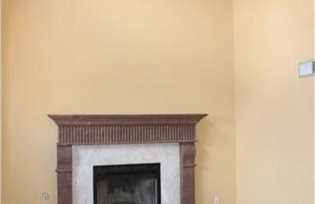 7401 Lakehurst Road Gallery 4
