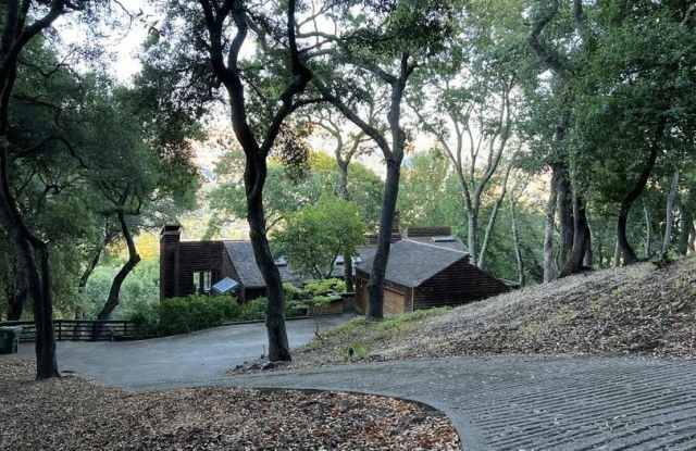 371 Montair DR photos photos