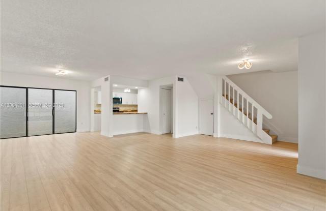 6745 NW 169th St photos photos