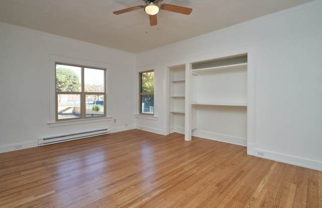 1421 On Queen Anne Gallery 1