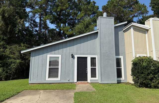 Nice 2 bedroom,1 bath duplex. photos photos