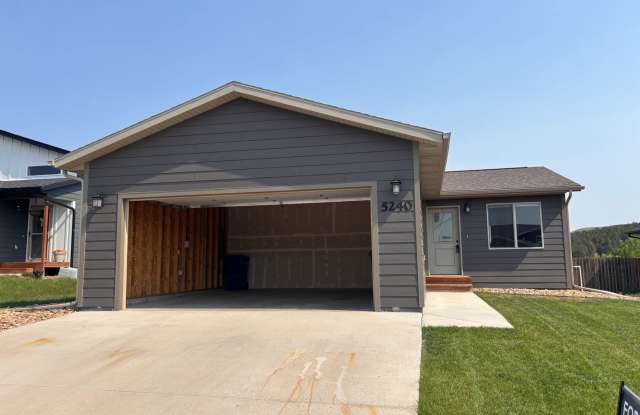 3 BED | 2 BATH | DOUBLE GARAGE | PET NEGOTIABLE photos photos