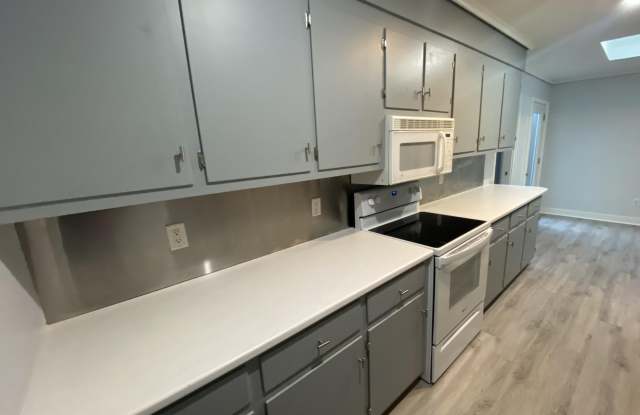 2218 Graystone Drive Gallery 4