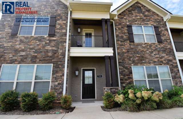 Gorgeous 3BR luxury Murfreesboro townhome in Generals Run! photos photos