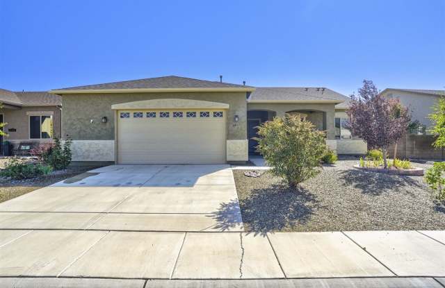 Beautiful 3-Bedroom Home in Granville with Mountain Views & Oversized Garage! Gallery 1
