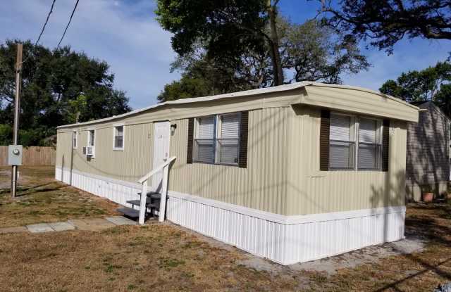 Affordable 2 Bedroom 1 Bathroom Home - 1343 34th Street Northwest, Inwood, FL 33881 Affordable 2 Bedroom 1 Bathroom Home - 1343 34th Street Northwest, Inwood, FL 33881