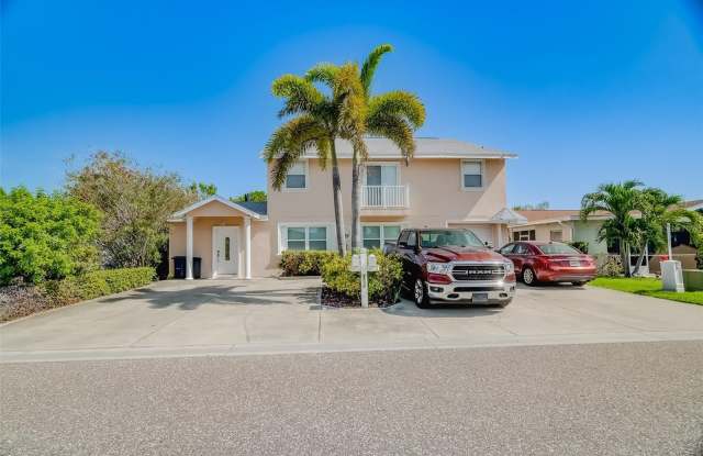 170 174TH AVENUE E - 170 174th Avenue East, Redington Shores, FL 33708