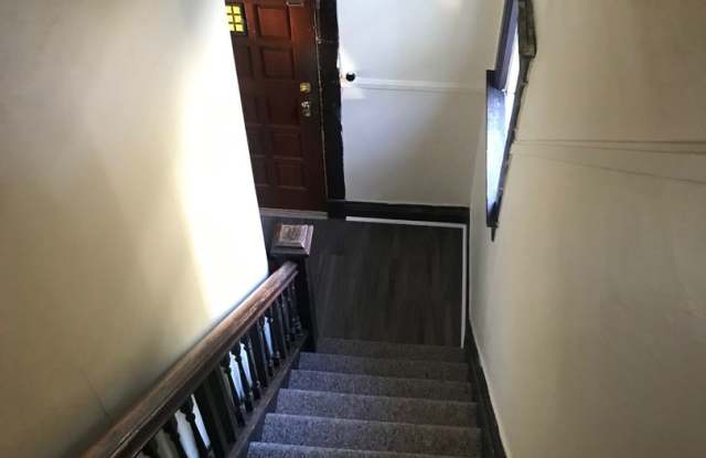 Spacious 5 bedroom house Centrally located to U of M Campus photos photos Spacious 5 bedroom house Centrally located to U of M Campus photos photos