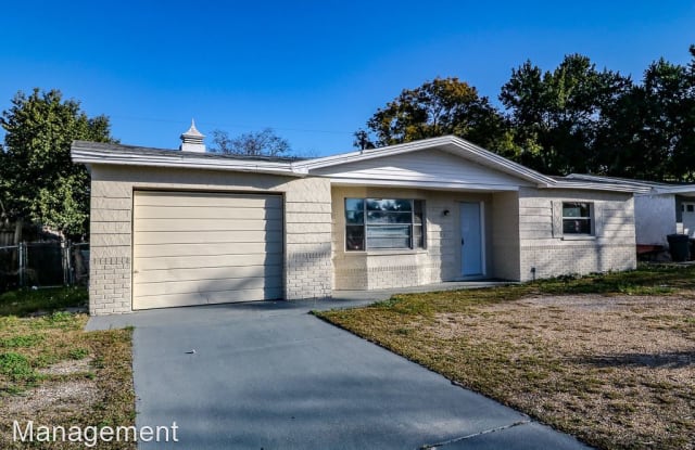 4921 Beacon Hill Dr - 4921 Beacon Hill Drive, Elfers, FL 34652