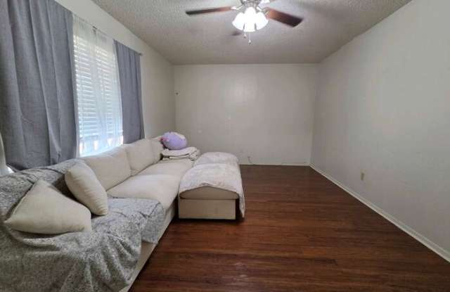 110 Texas Avenue Gallery 3