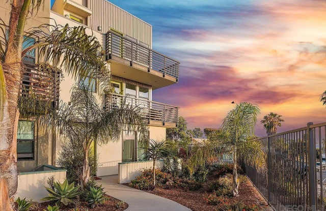 1557 Vista Del Mar Way unit: 3 - 1557 Vista del Mar Way, Oceanside, CA 92054