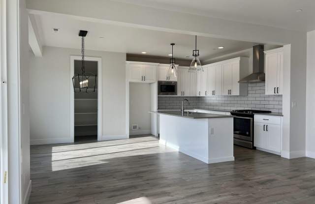 4391 Lolo Way Gallery 2
