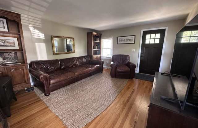 22 Maplewood Avenue Gallery 3