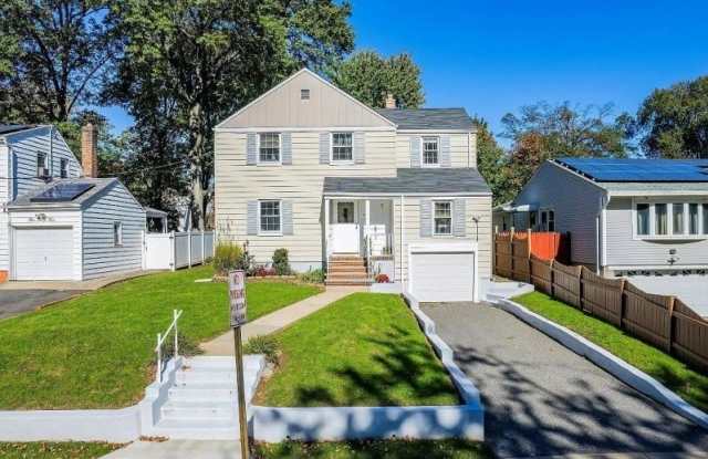 239 E 4Th Ave photos photos