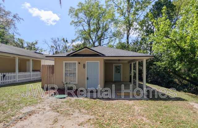 8620 India Ave photos photos