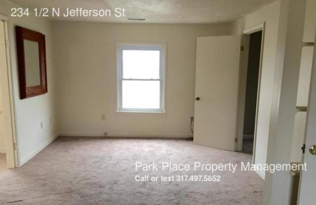 234 1/2 N Jefferson St Gallery 3