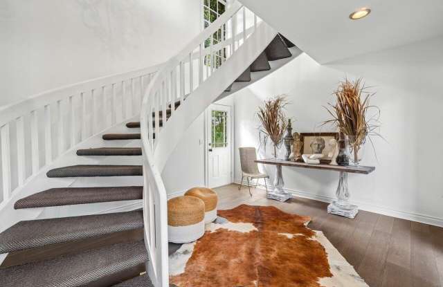 11823 Pebblewood Drive Gallery 2