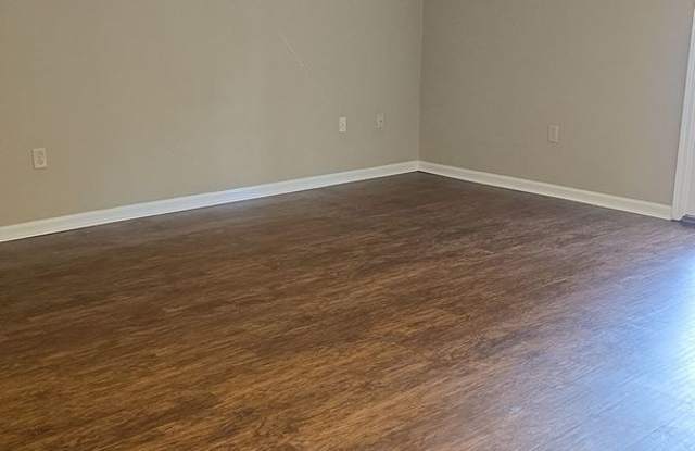 2 Bed 1.5 Townhome for Rent Gallery 3