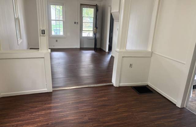 1 1/2 bedroom house in Waterloo! Gallery 1