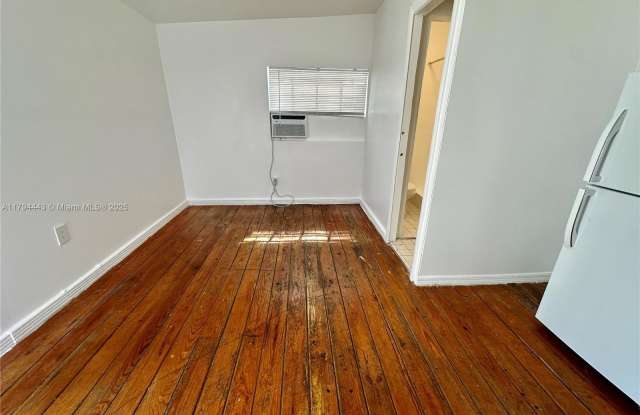 1767 NW 5th St photos photos