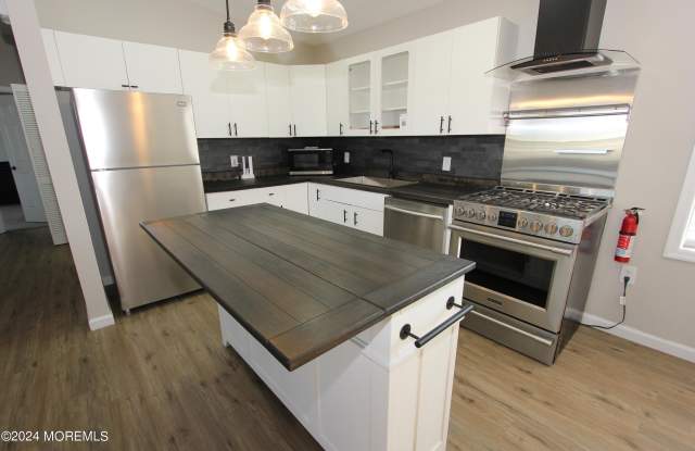 1001 NW Central Avenue photos photos