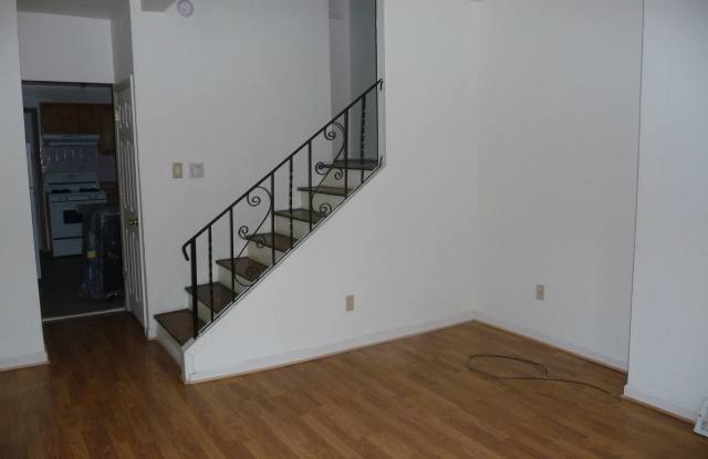 522 N. Douglas Street - House Gallery 2