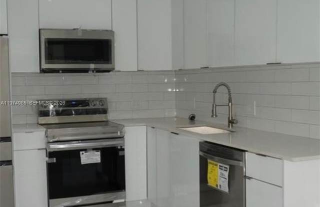 345 SW 49th Ave photos photos